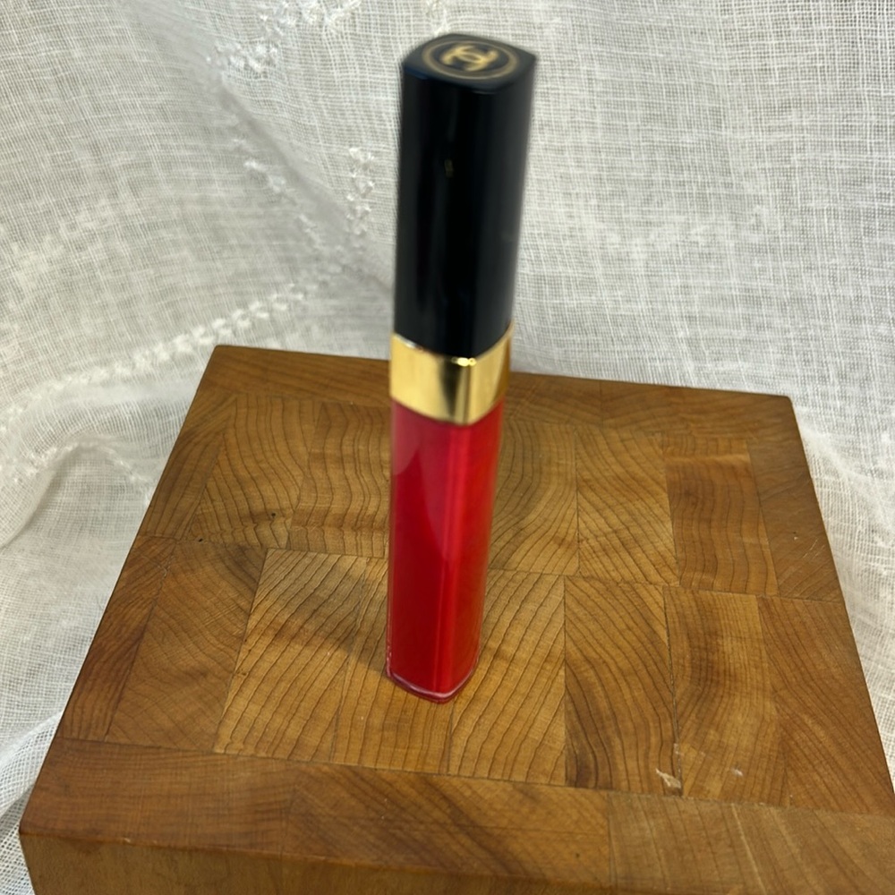 Chanel made in France 169 Jalousie Levres Scintillantes lip gloss